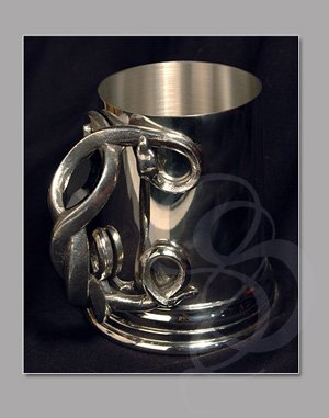 Pewter Coiled Adders Tankard with Black Faceted Stone